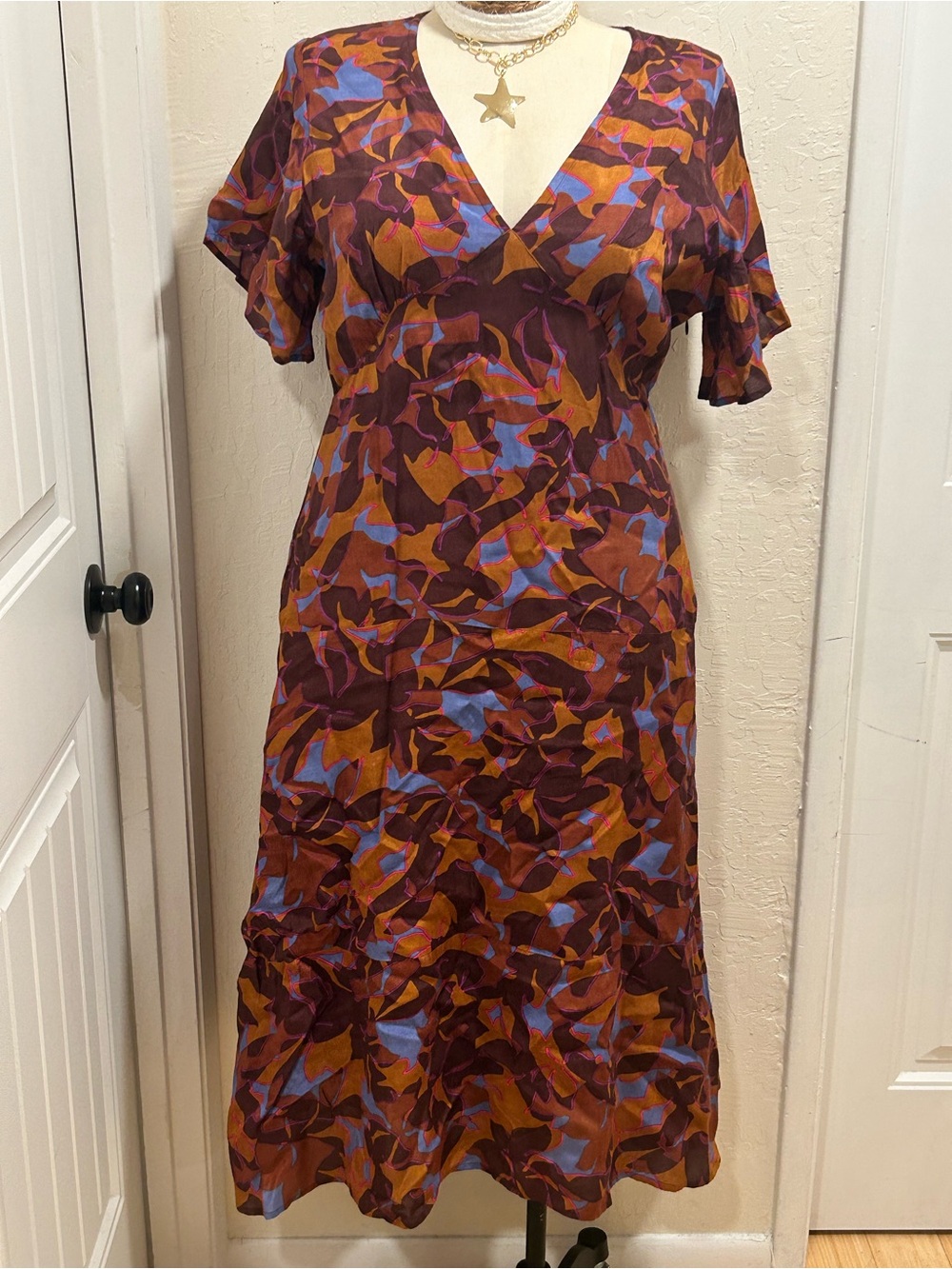 Roller Rabbit Brown Multi V-Neck Midi Dress Size XL